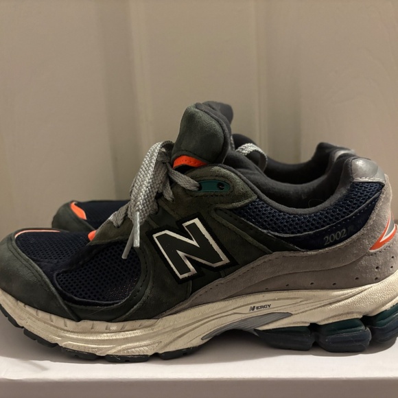 New Balance 2002R - Picture 3 of 4